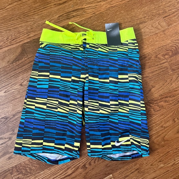 NIKE SWIM BOYS' SHORTS - Picture 1 of 3